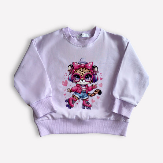 Mädchen Sweatshirt in Flieder mit Leoparden-Print, handgemacht in Berlin aus French Terry